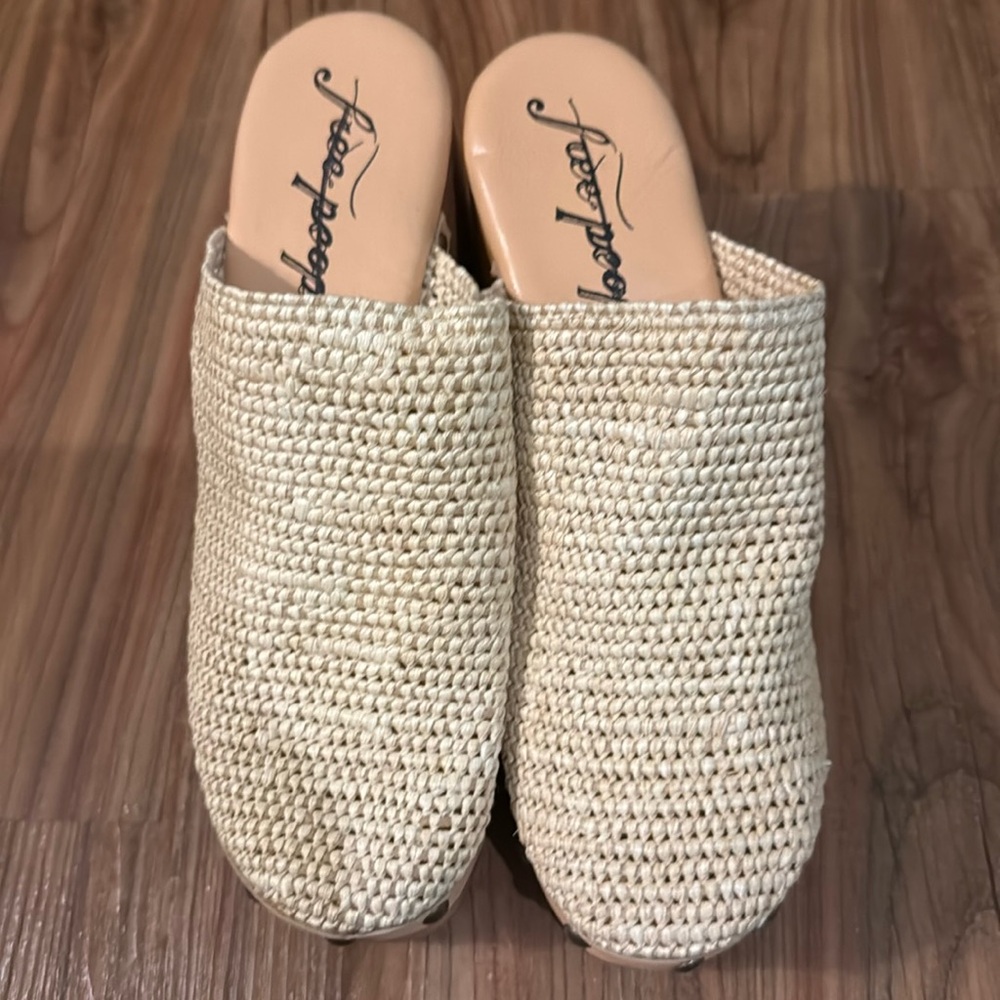 Size 38. Free people clogs. NWOT
